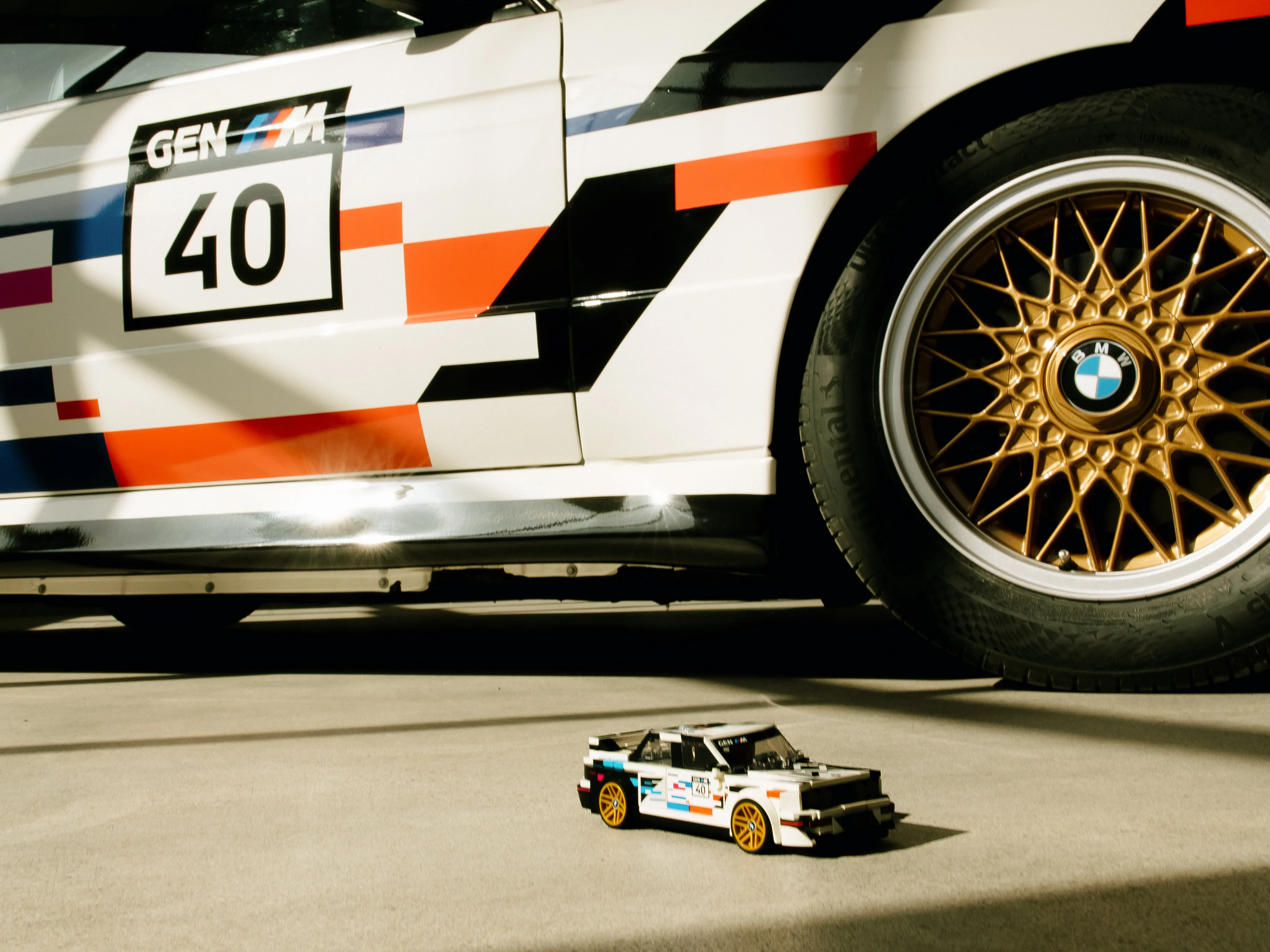 BMW M3 E30 se stává LEGO stavebnicí. Ikona závodů teď i na polici