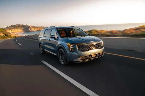 Kia boduje! Carnival i Telluride získaly prestižní ocenění od novinářů.jpg